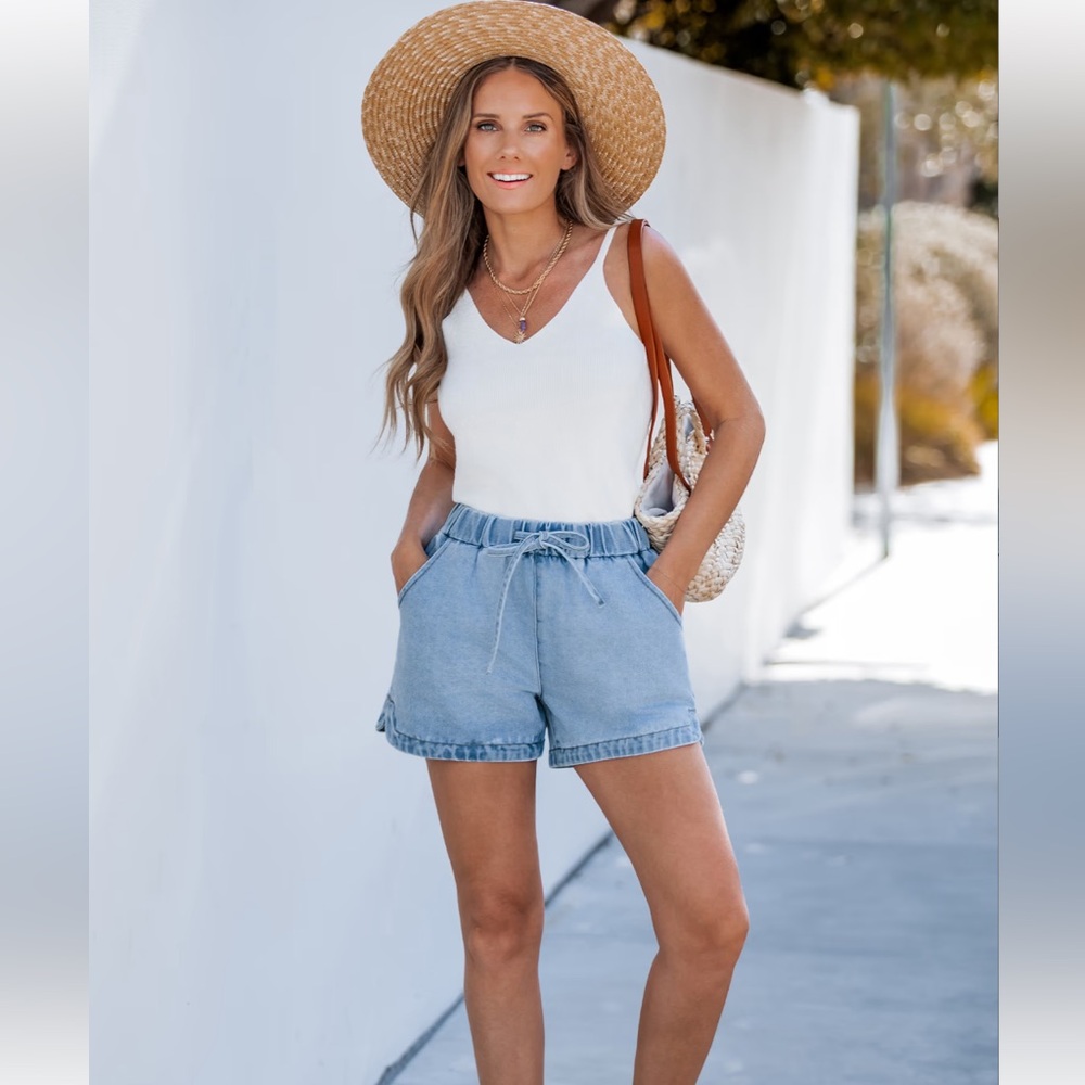 Cupshe Chill Vibes Denim Shorts with Elastic Waistband